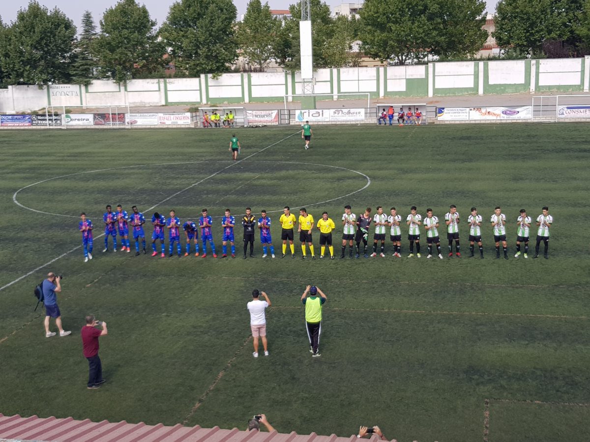 El fútbol y la cordialidad ganó en Almendralejo