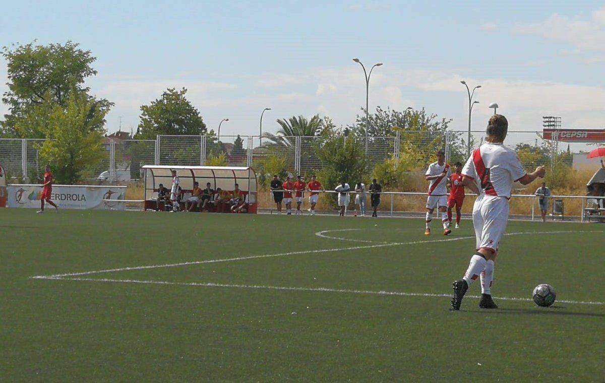 El Rayo arrolla al Santa Marta